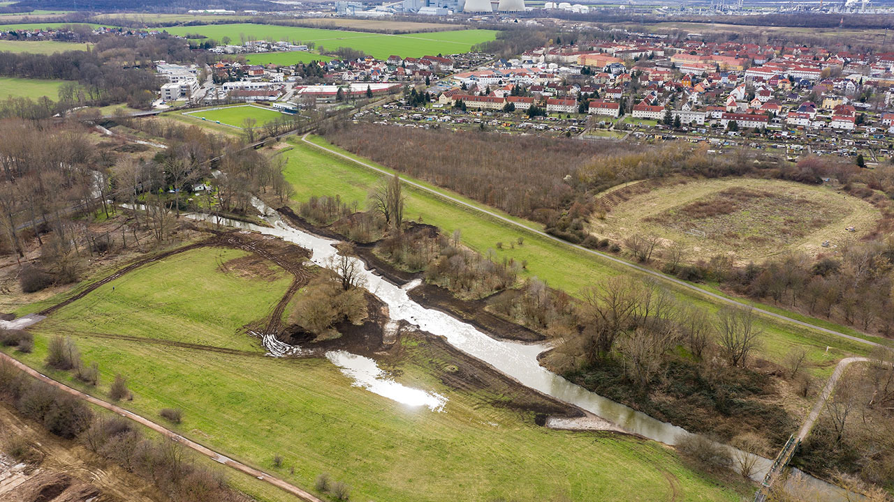 Erster Pleiße­abschnitt renaturiert
